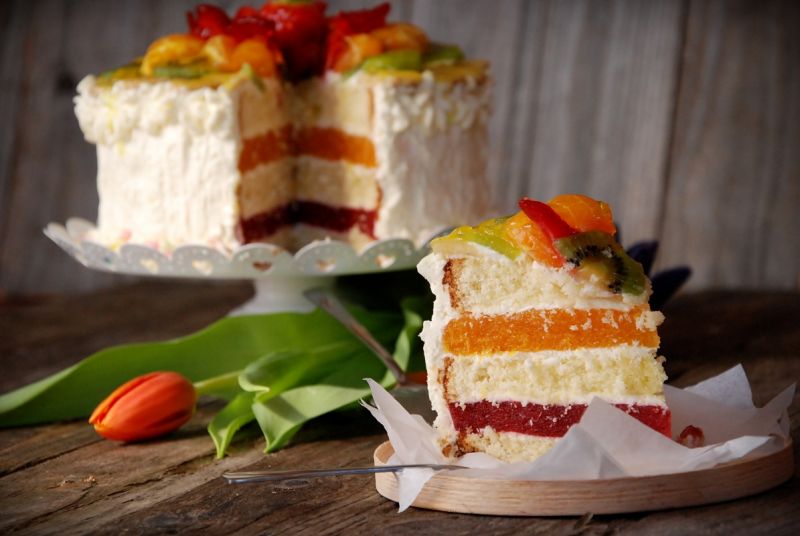 Tort owocowy z limonkowym kremem mascarpone  Tort owocowy z limonkowym kremem mascarpone