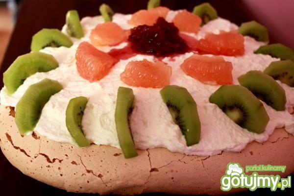 Tort Pavlova z grejpfrutem Tort Pavlova z grejpfrutem