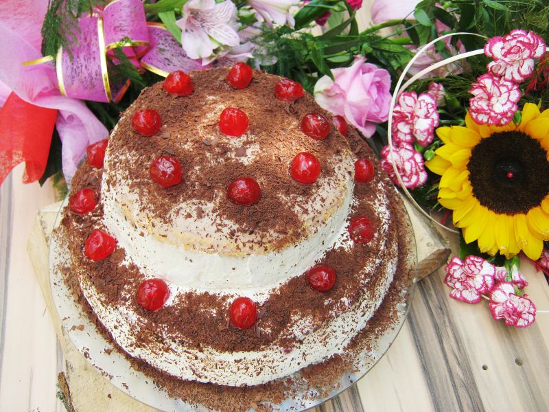 Tort piętrowy – typu szwarcwaldzkiego Tort piętrowy – typu szwarcwaldzkiego