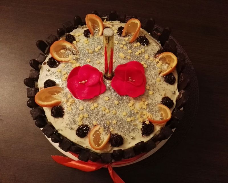 Tort pomarańczowo-czekoladowy Tort pomarańczowo-czekoladowy