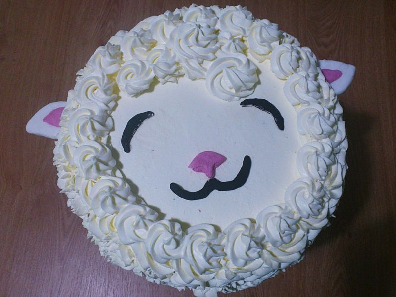 Tort śliczna owieczka