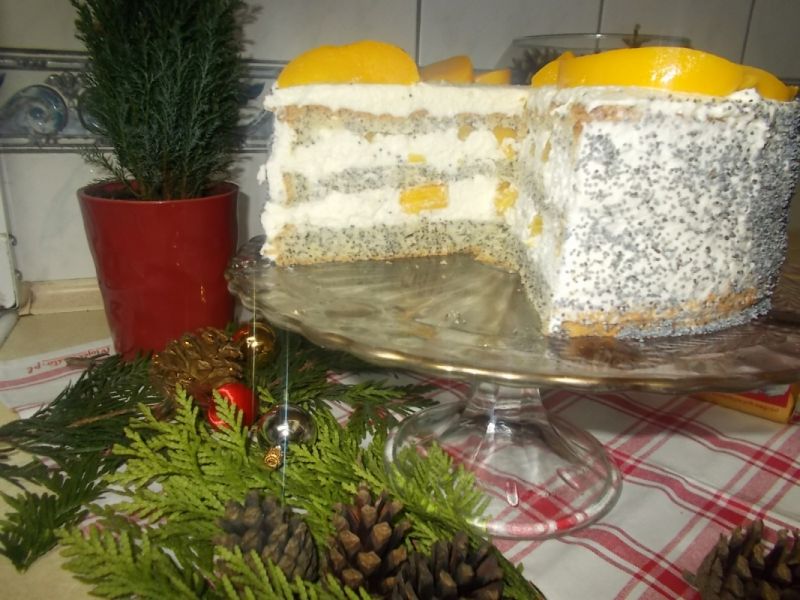 Tort śmietankowo brzoskwiniowy Tort śmietankowo brzoskwiniowy