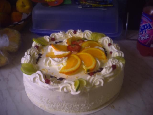 Tort śmietankowy Tort śmietankowy