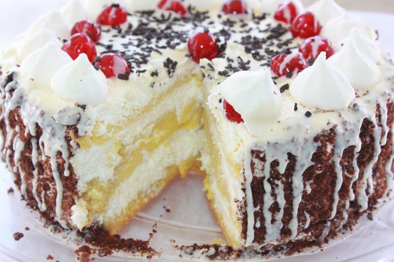 Tort śmietankowy Tort śmietankowy