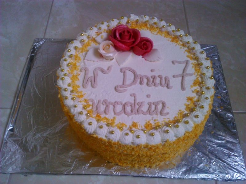 Tort śmietankowy z czekoladą