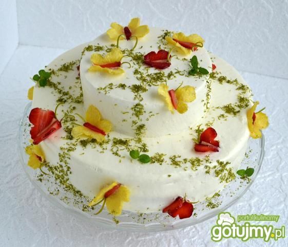 Tort truskawkowo-ananasowy