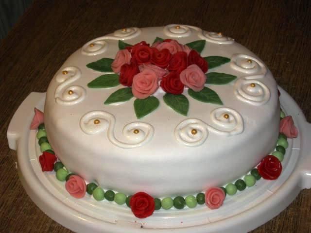 Tort waniliowy z wisniami