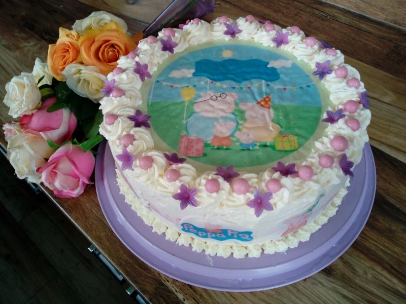 Tort wiśniowy Tort wiśniowy