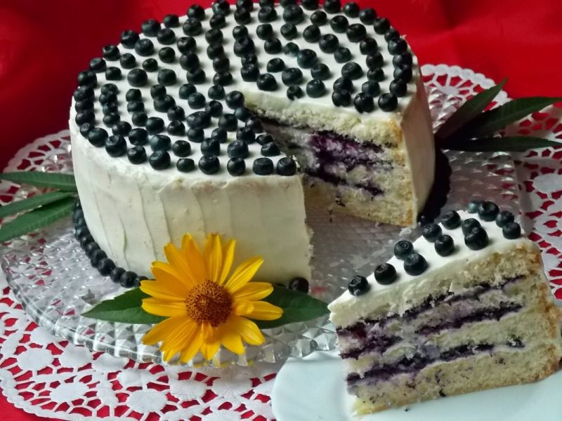 Tort z jagodami Tort z jagodami