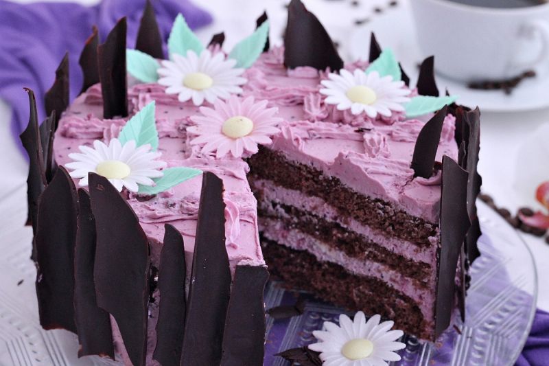 Tort z konfiturą z czarnej porzeczki   Tort z konfiturą z czarnej porzeczki
