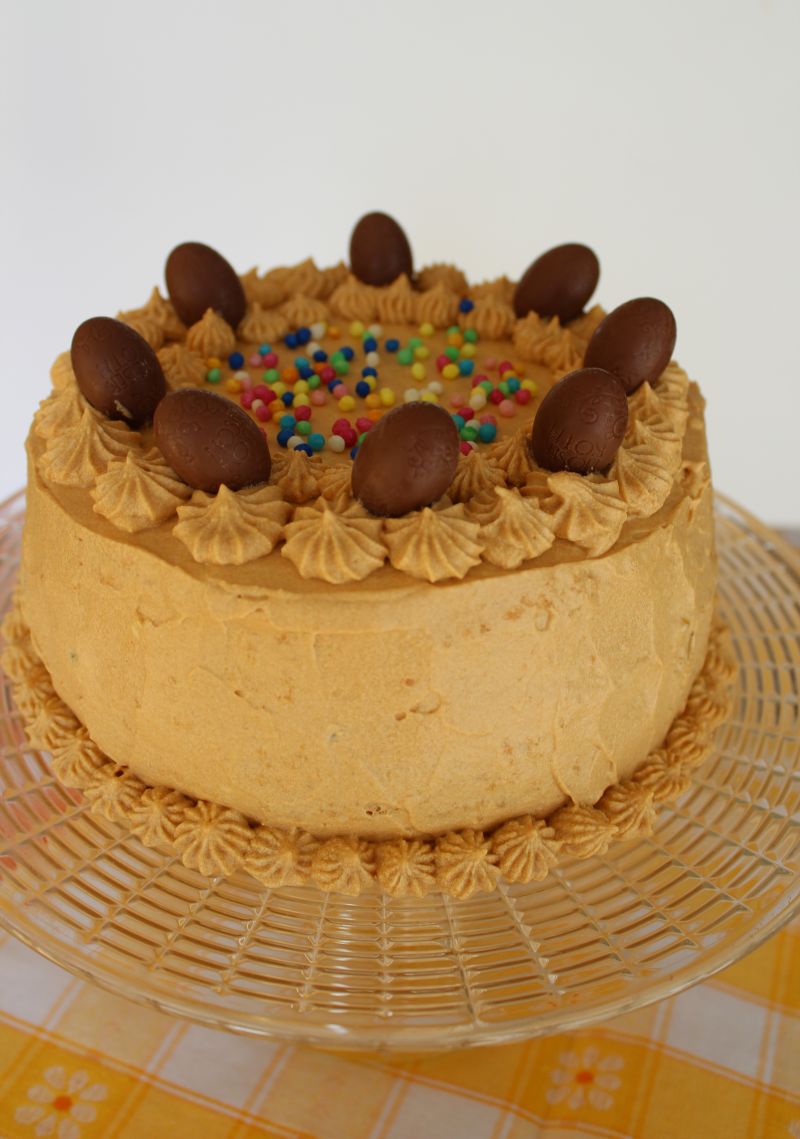 Tort z kremem kajmakowym Tort z kremem kajmakowym