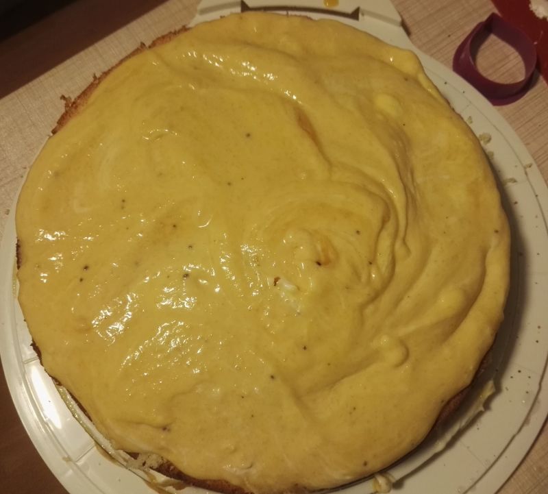 Tort z kremem mango-kiwi 