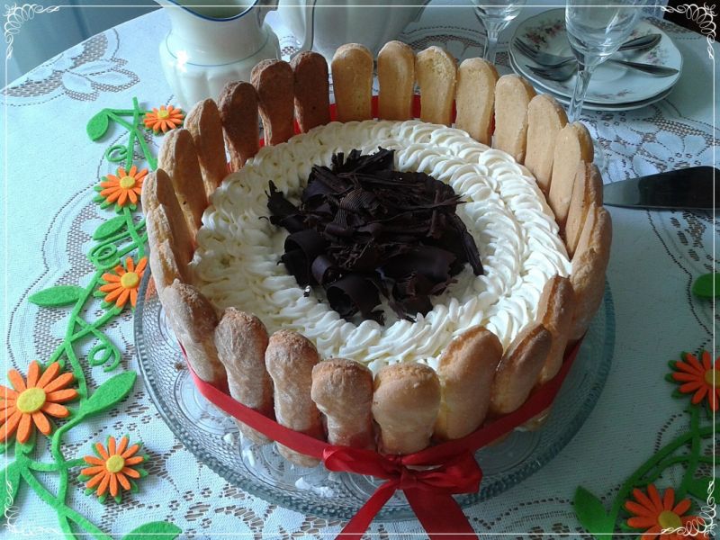 Tort z masą chałwową