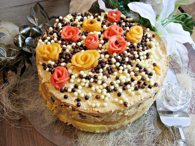 Tort z pianką cytrynową i kremem toffi