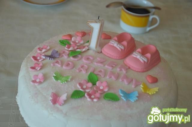 Tort z powidłami i bitą śmietaną