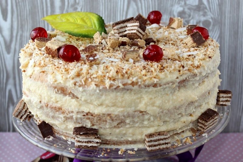Tort z wafelkami i kokosowym kremem z kaszy manny