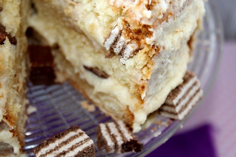 Tort z wafelkami i kokosowym kremem z kaszy manny