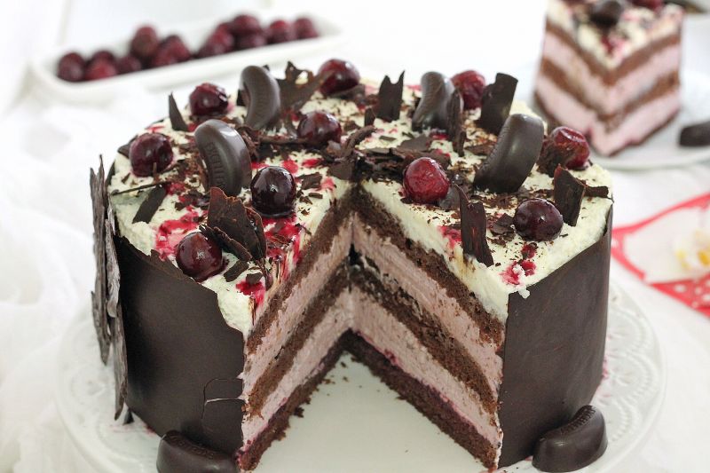 Tort z wiśni mrożonych