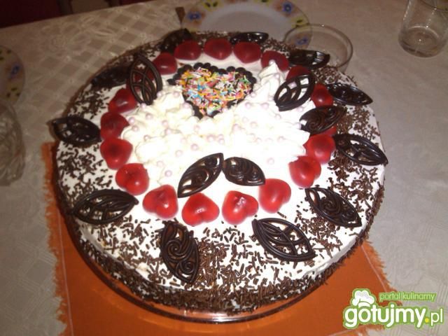 Tort z wiśniami i kremem śmiet.serowym 