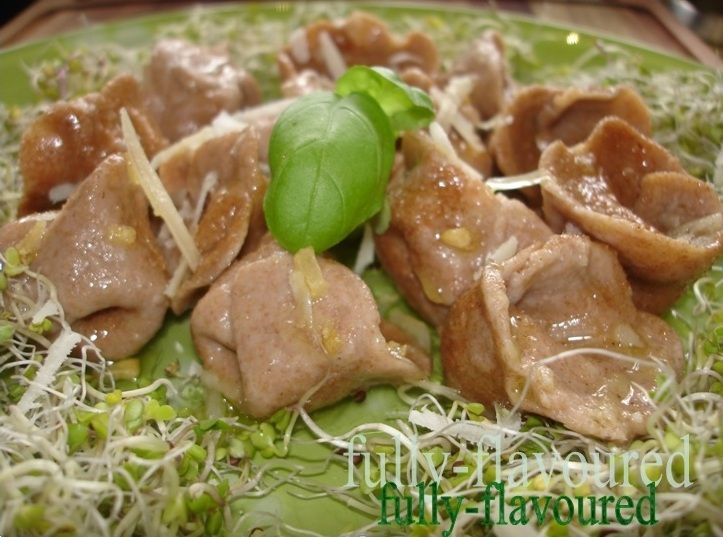 Tortellini pełnoziarniste z  serkiem 