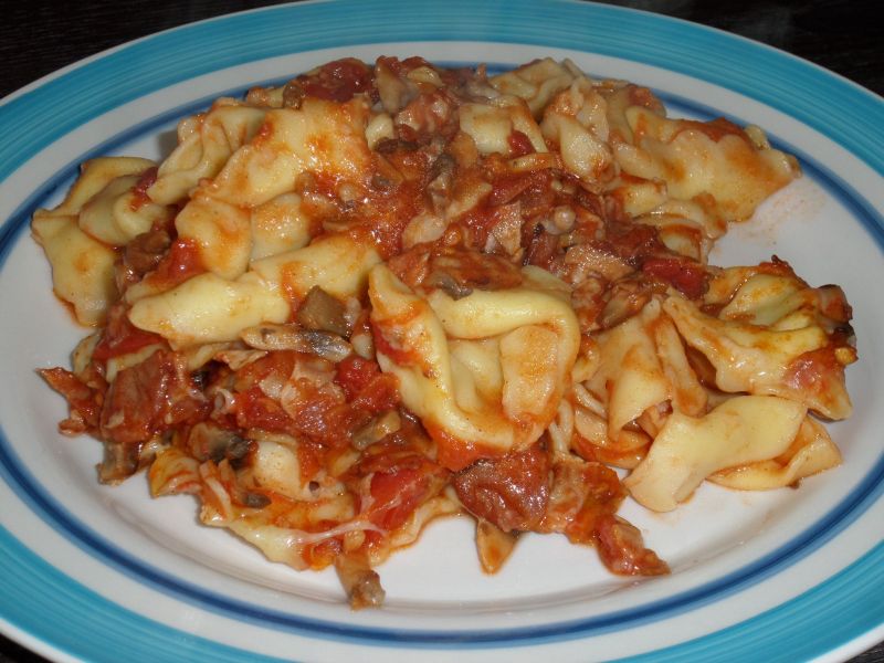 Tortellini w sosie pomidorowym