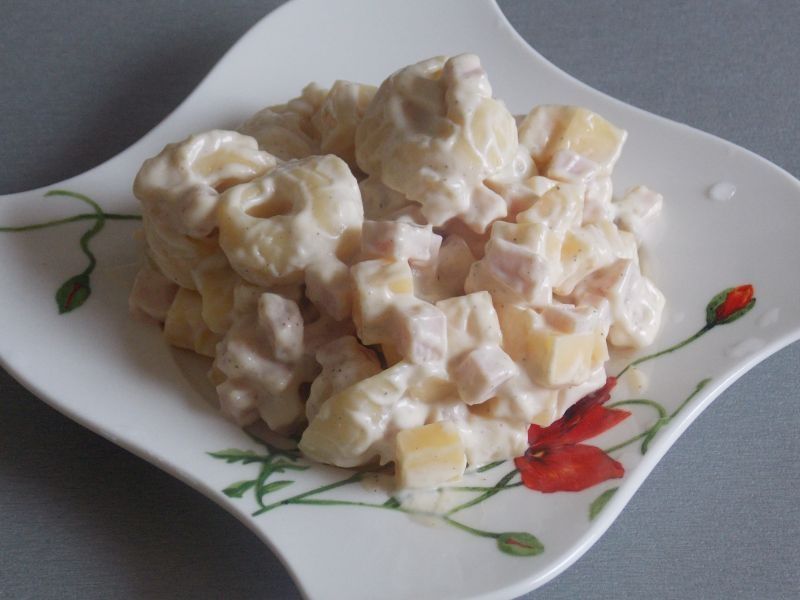 Tortellini z szynką i serem żółtym Tortellini z szynką i serem żółtym