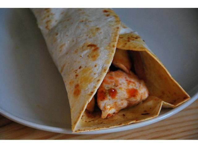 Tortilla na ostro z kurczakiem