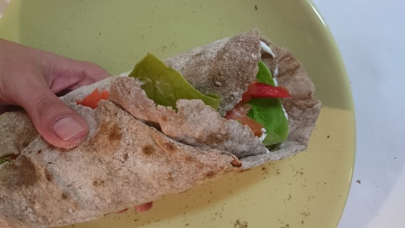 Tortilla pełnoziarnista z wkładką