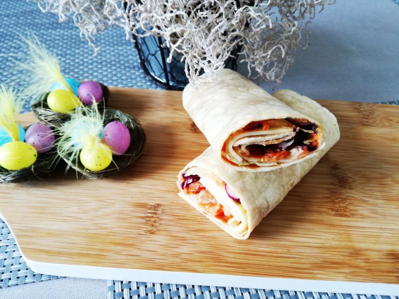 Tortilla z chorizo i chrzanem