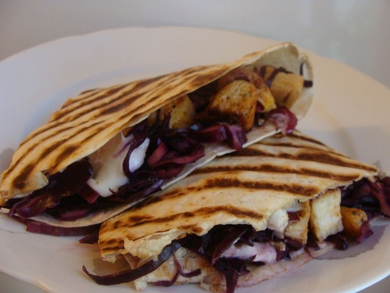 Tortilla z czerwoną kapustą