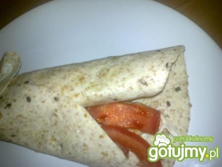 Tortilla  z grillowanym miesem. Tortilla  z grillowanym miesem.