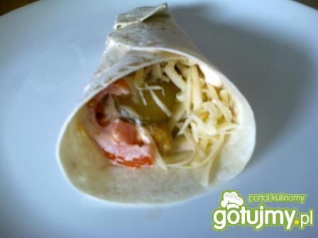Tortilla  z kurczakiem Tortilla  z kurczakiem