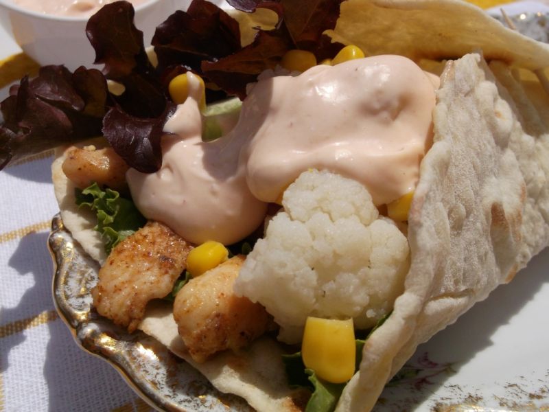 Tortilla z kurczakiem i kalafiorem