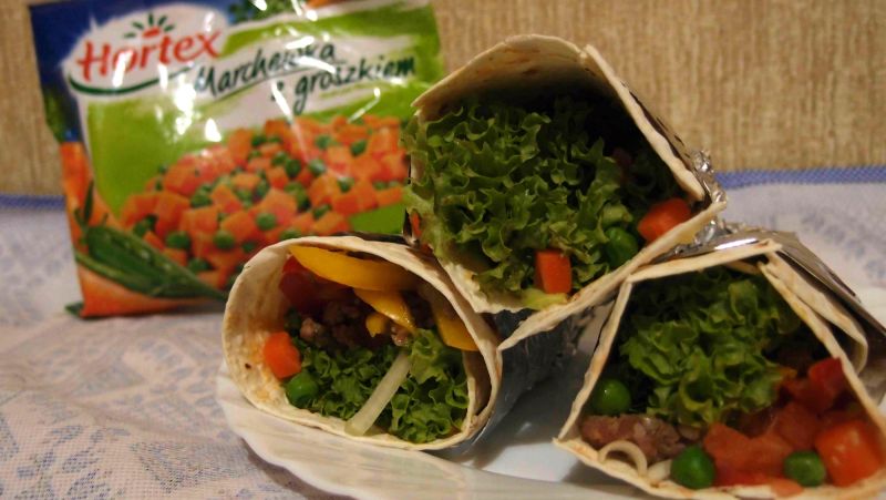 Tortilla z mięsem i warzywami Tortilla z mięsem i warzywami