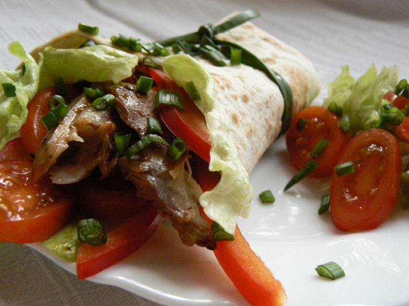 Tortilla z pieczonym kurczakiem  Tortilla z pieczonym kurczakiem