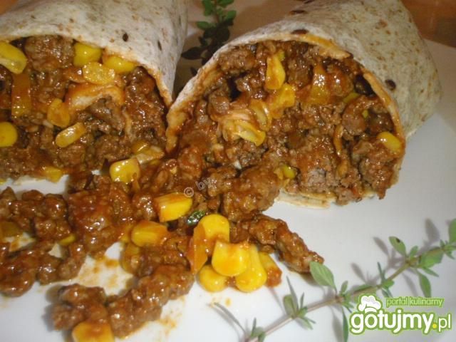 Tortilla z pikantną wołowiną Tortilla z pikantną wołowiną