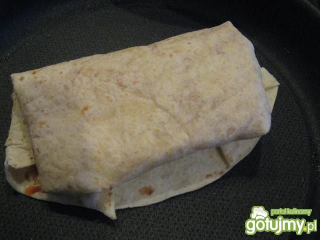 Tortilla z rybką i kurczakiem