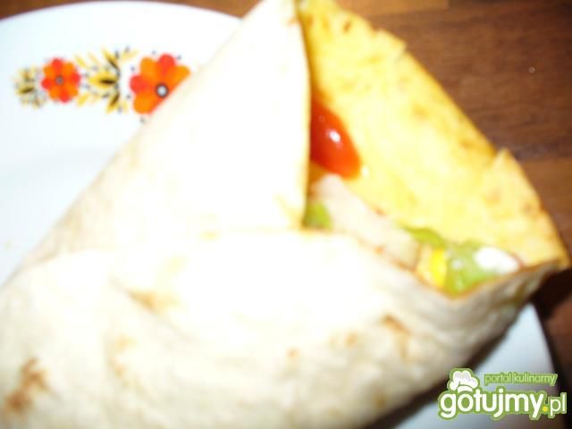 Tortilla z serem i kurczakiem