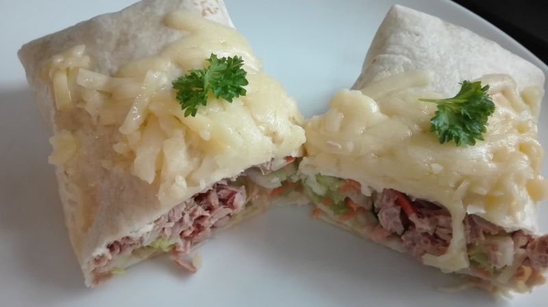 Tortilla z tuńczykiem Tortilla z tuńczykiem
