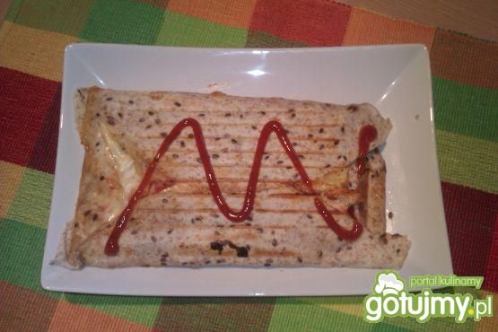 Tortilla z wędzonym kurczaiem 