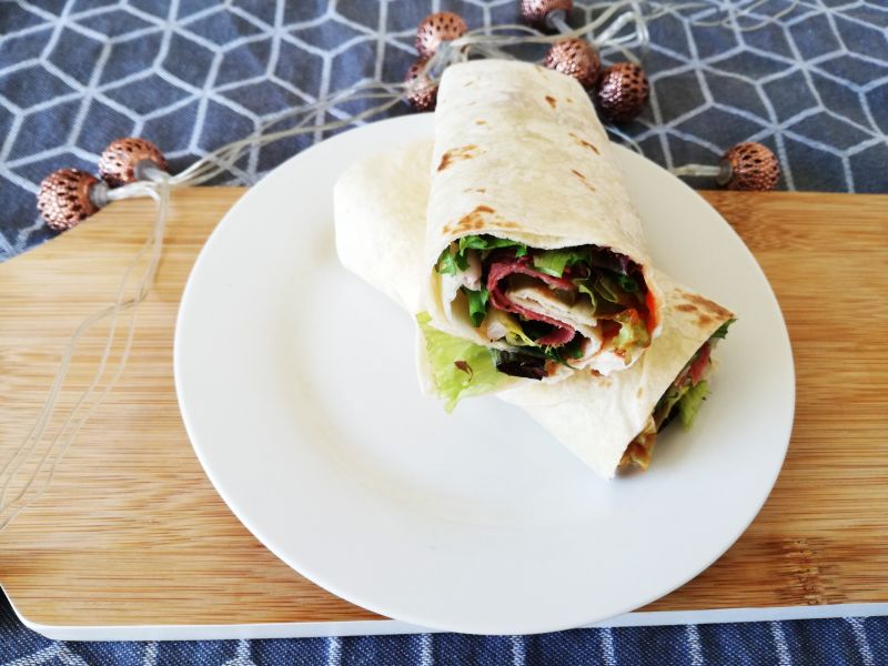 Tortilla z wołowiną oraz jalapeno