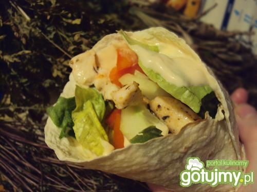 Tortilla ze świeżymi warzywami Tortilla ze świeżymi warzywami