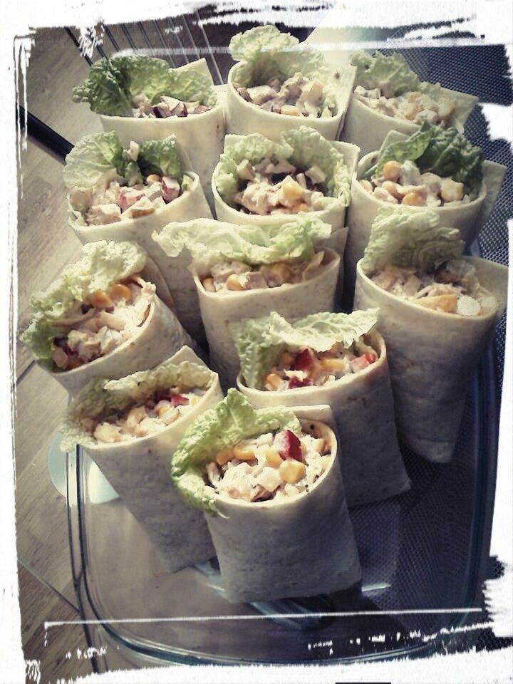 Tortille z sałatką gyros