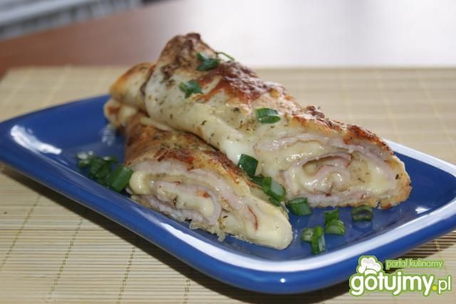 Tortille zapiekane z serem i szynką