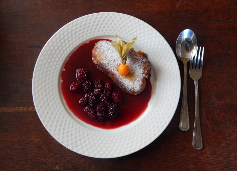 Tost francuski z jeżynami Tost francuski z jeżynami
