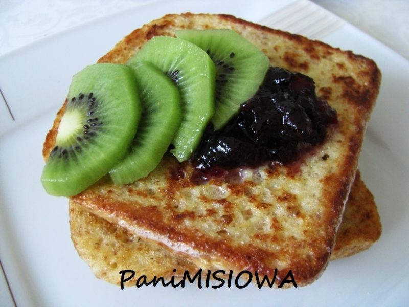 Tosty francuskie z dżemem i kiwi