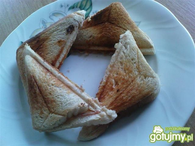 Tosty z szynką i musztardą  Tosty z szynką i musztardą