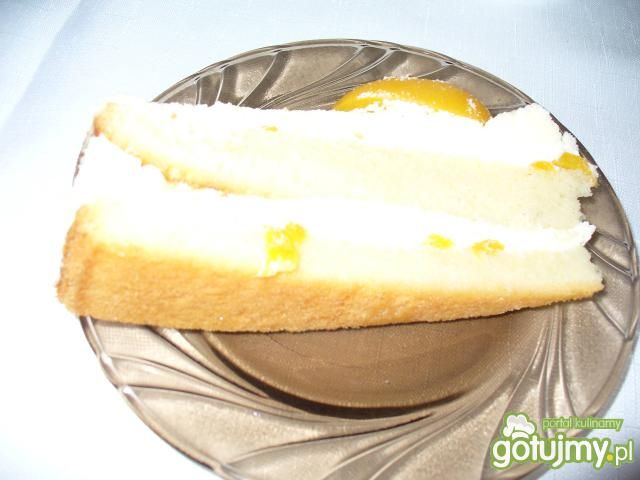 Totr śmietanowy z brzoskwiniami  Totr śmietanowy z brzoskwiniami