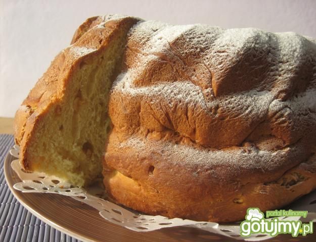 Tradycyjna baba drożdżowa Tradycyjna baba drożdżowa