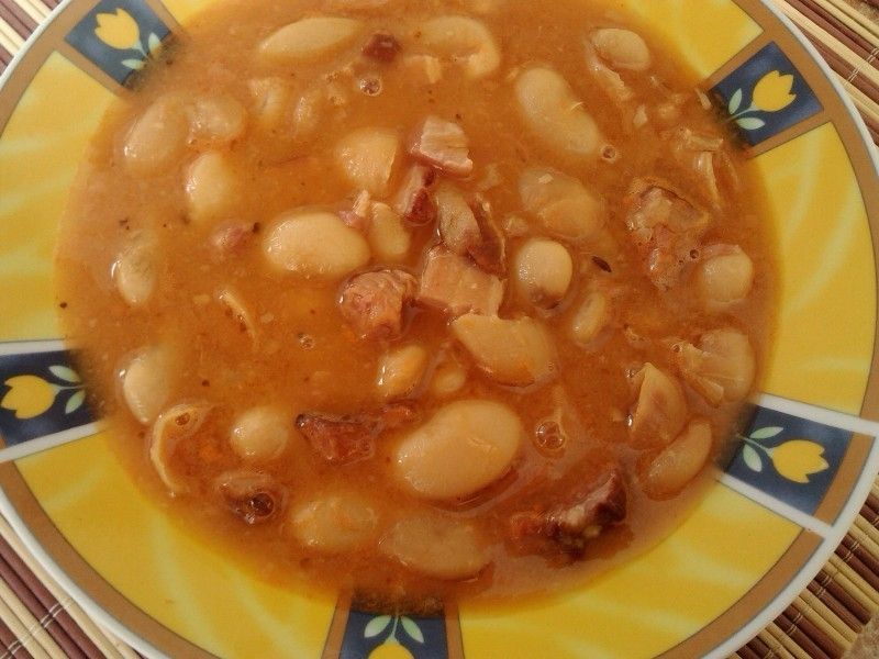 Tradycyjna fasolka po bretońsku